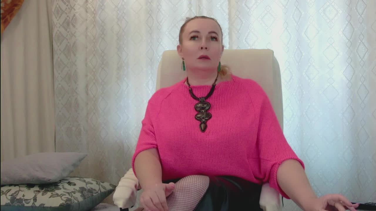 IrennaShine Adult Chat September 17, 2025