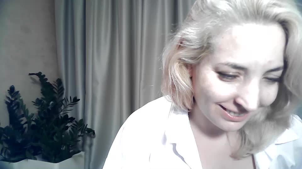 mariska-kiska Adult Chat September 18, 2025