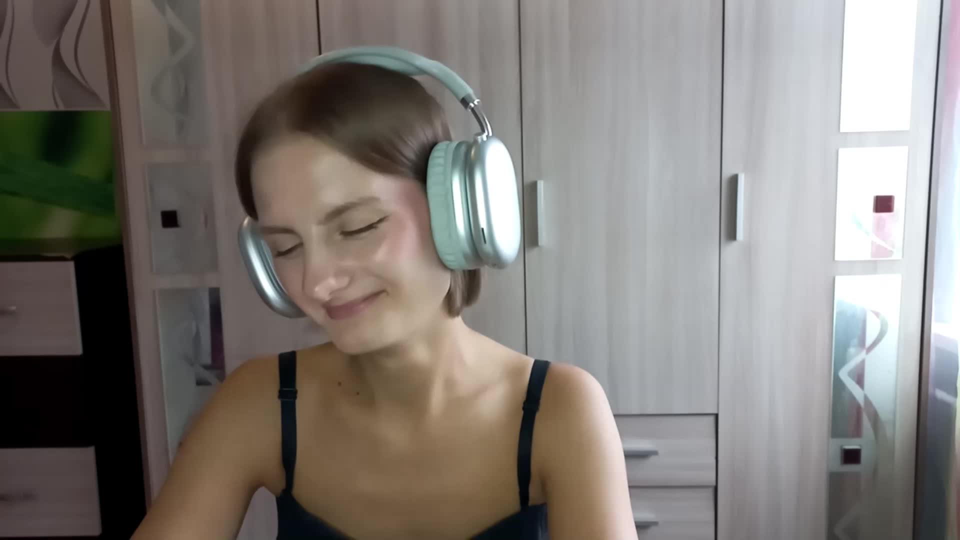 AuroraRow Adult Chat September 18, 2025