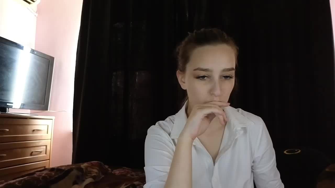 Sweet-Little-Lie Adult Chat September 18, 2025