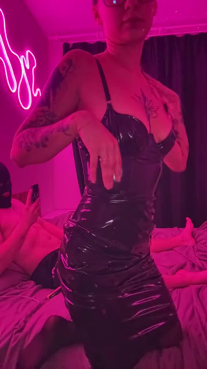 Phantomweee Adult Chat September 18, 2025