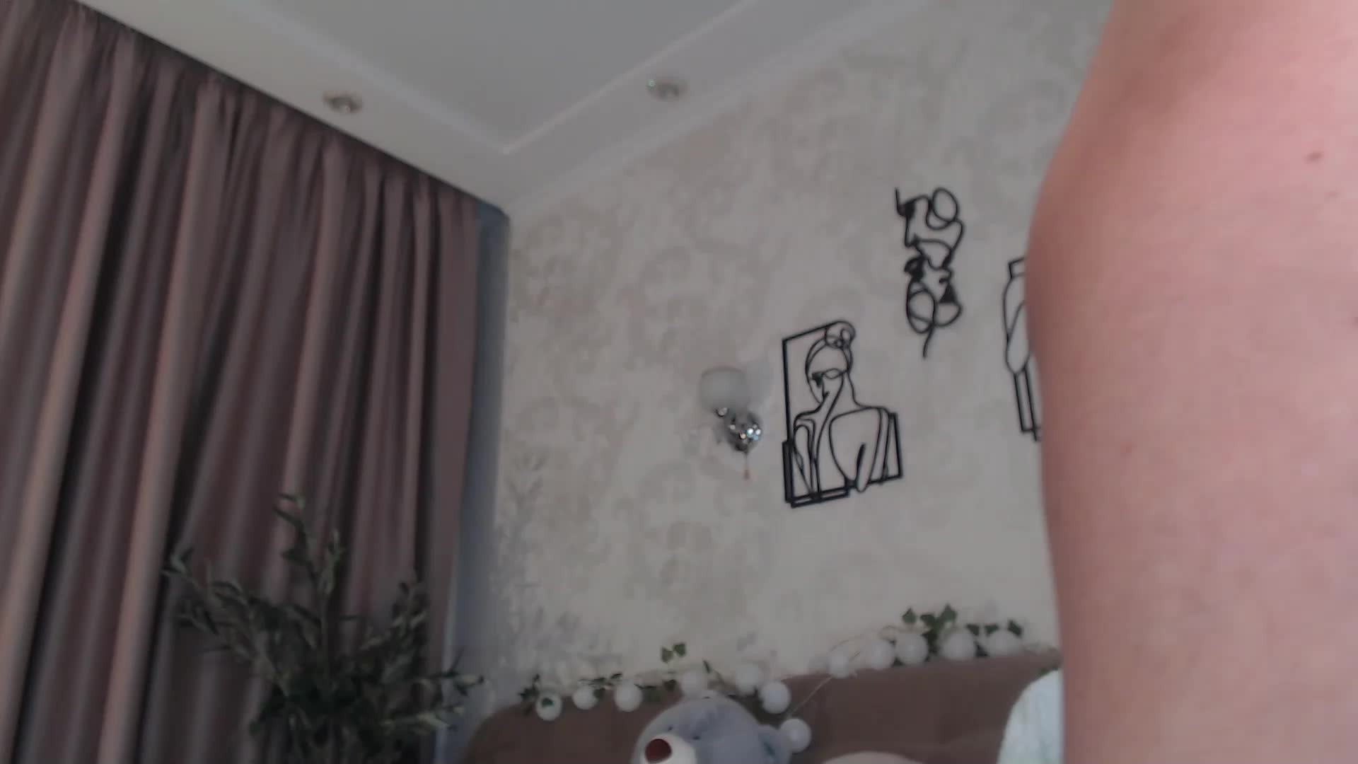 EmilyAngel Adult Chat September 18, 2025