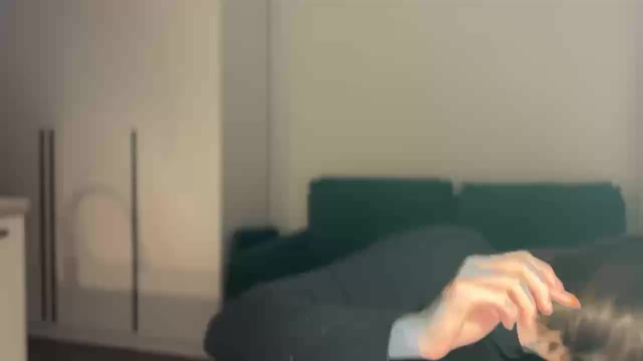 v_-_-_v Adult Chat September 18, 2025