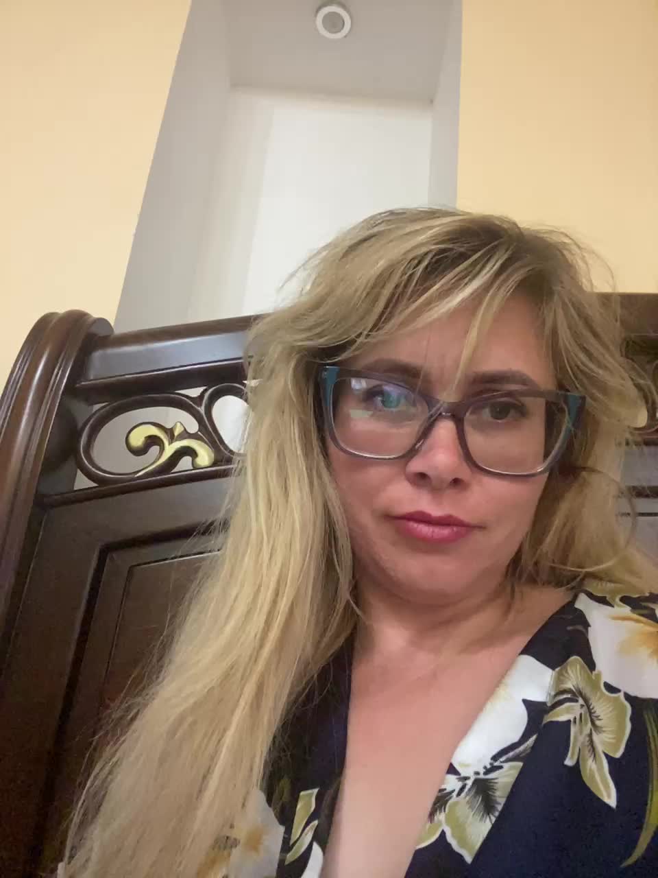 Elegant00Girl Adult Chat September 18, 2025