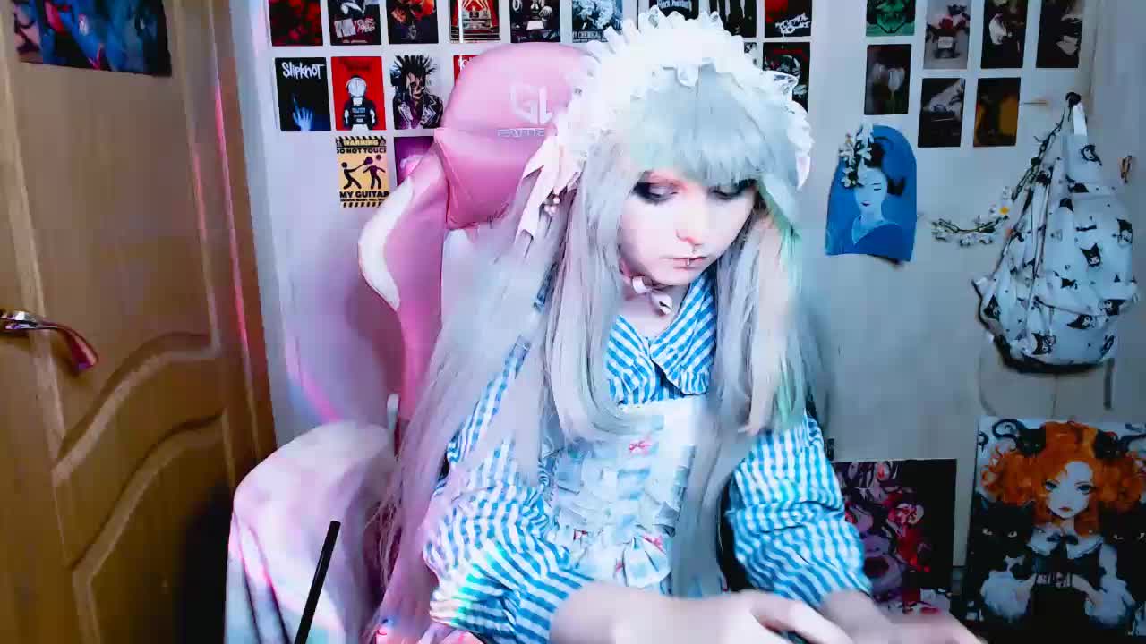 Usagi-Blush Adult Chat September 18, 2025