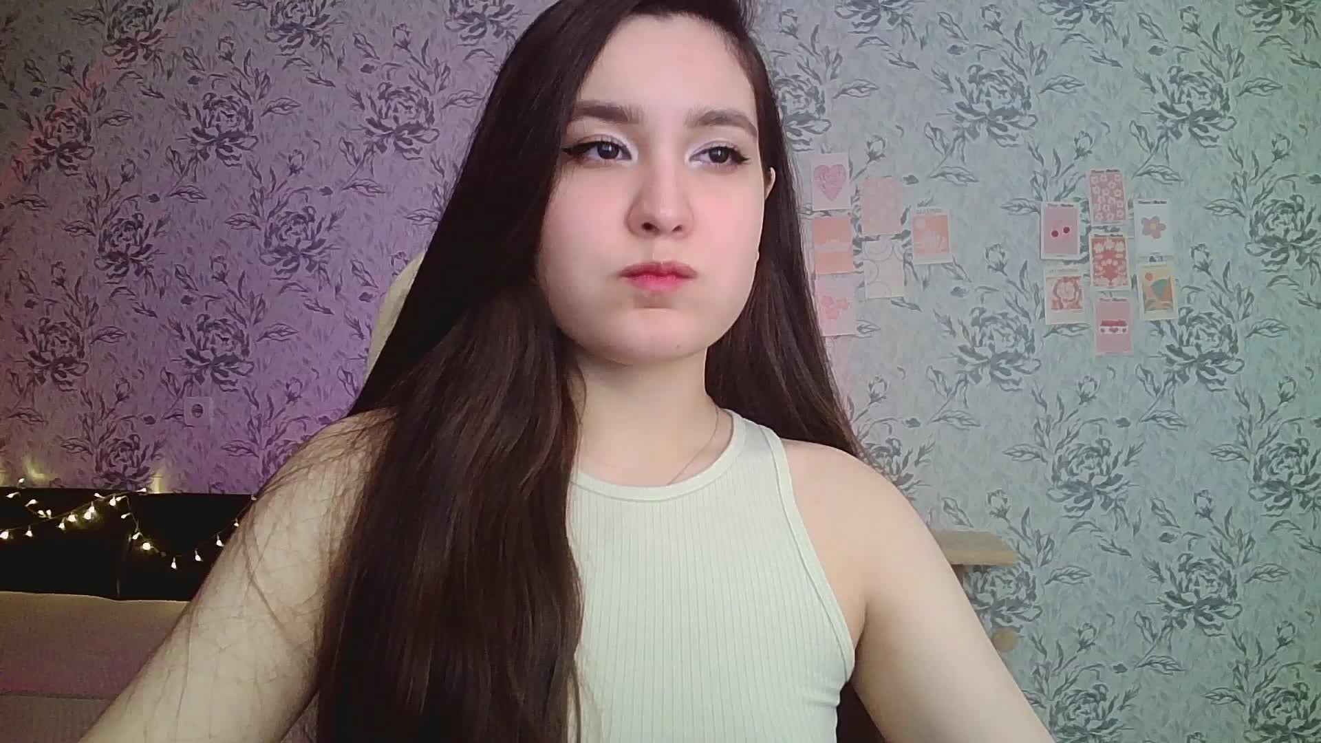 annie-fleur Adult Chat September 18, 2025