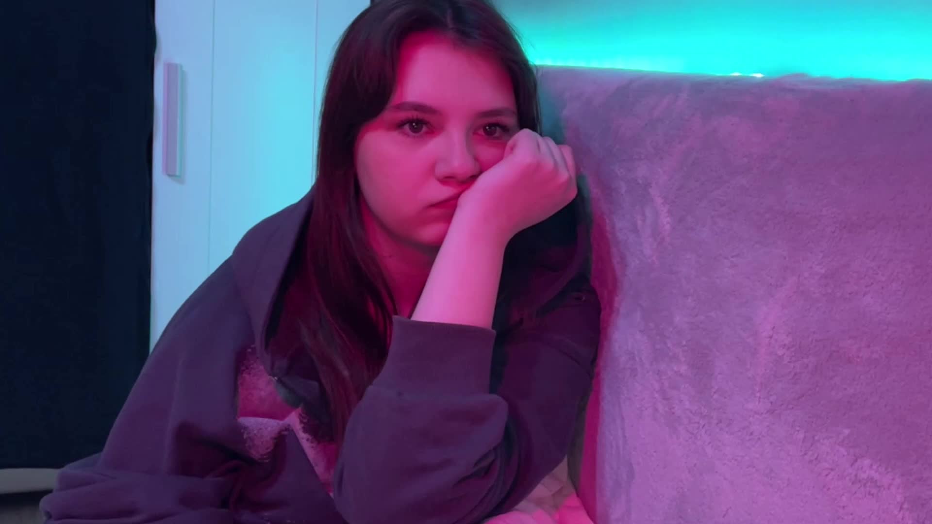 AlisaRichGold Adult Chat September 18, 2025