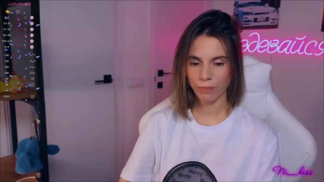 ni_kiss Adult Chat September 18, 2025