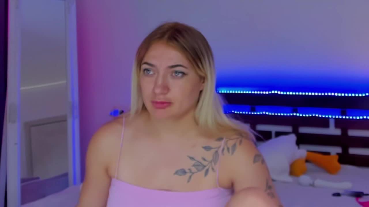 MikkiShows Adult Chat September 18, 2025