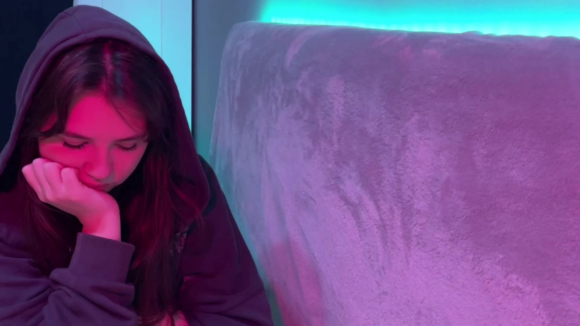 AlisaRichGold Adult Chat September 18, 2025