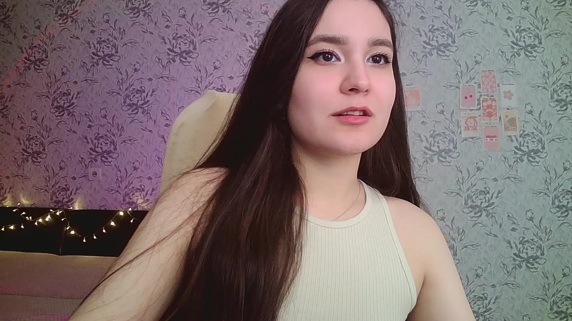 annie-fleur Adult Chat September 18, 2025