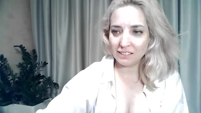 mariska-kiska Adult Chat September 18, 2025