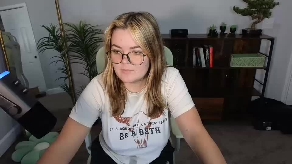 quervoqueen1 Adult Chat September 18, 2025