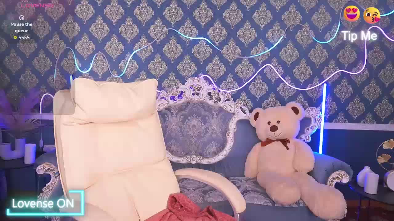 MissRossi Adult Chat September 18, 2025