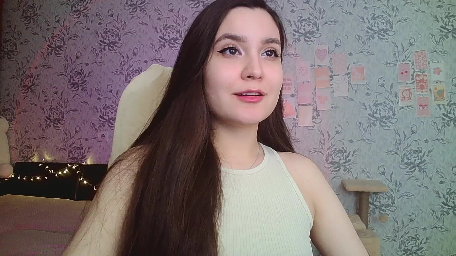 annie-fleur Adult Chat September 18, 2025