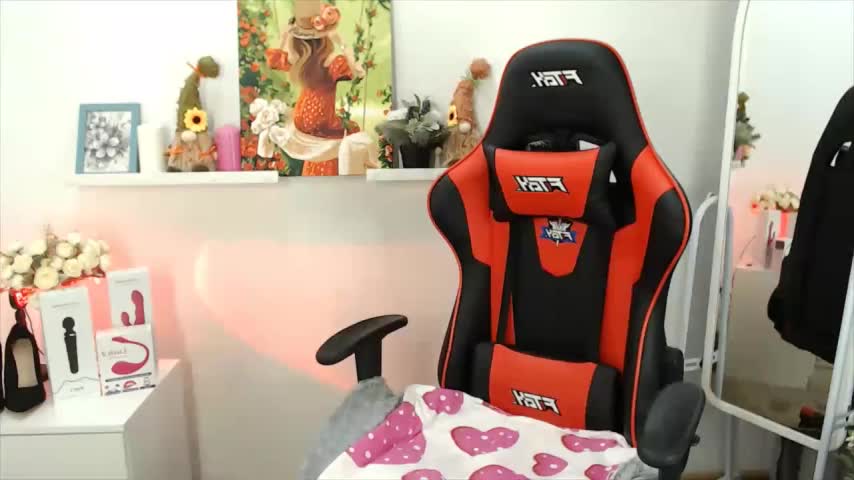 Lucky_Lana Adult Chat September 18, 2025