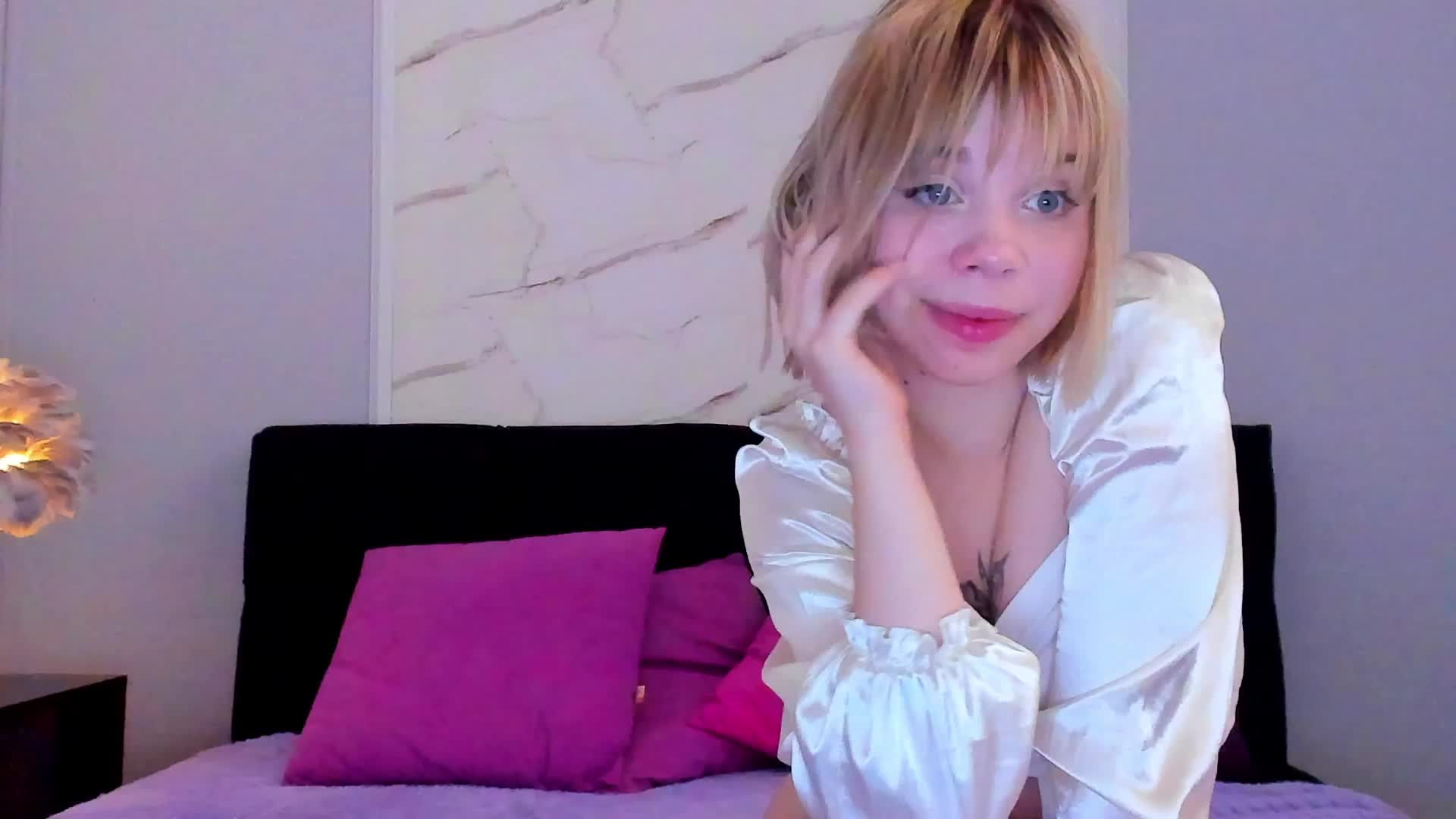 kittygold18 Adult Chat September 18, 2025