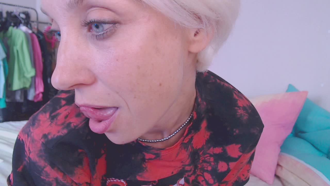 KISANA Adult Chat September 18, 2025