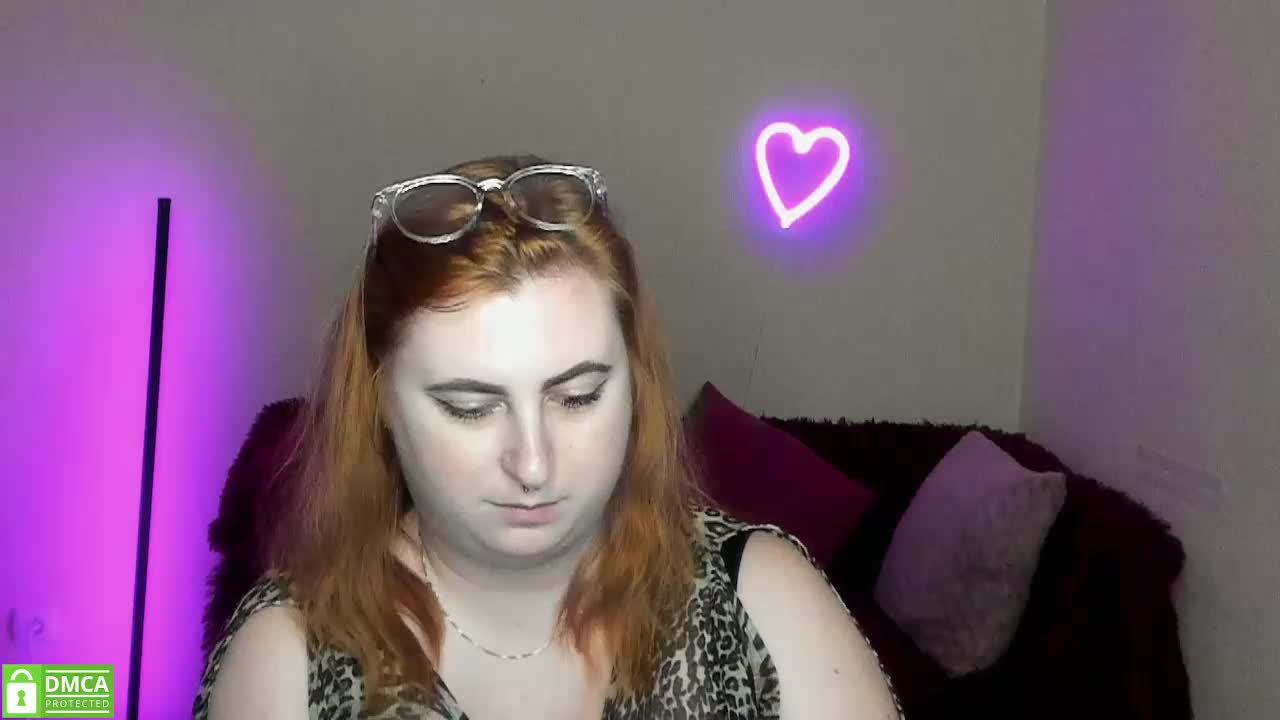 Aliciaredluv Adult Chat September 19, 2025