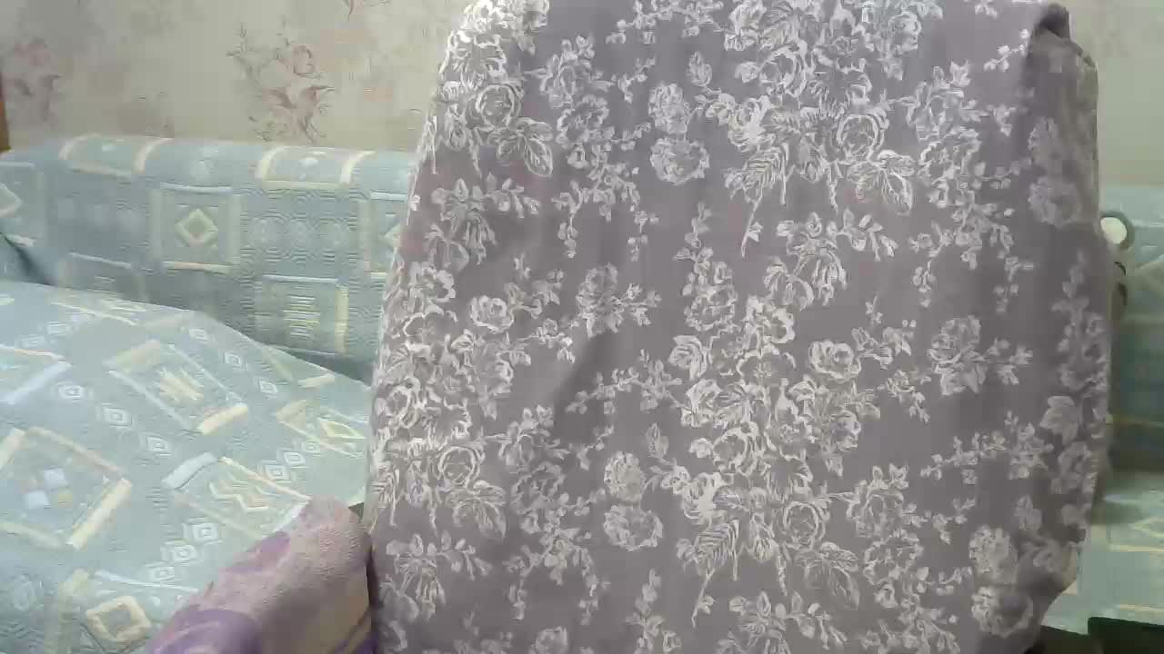 Red-Rose-777 Adult Chat September 18, 2025