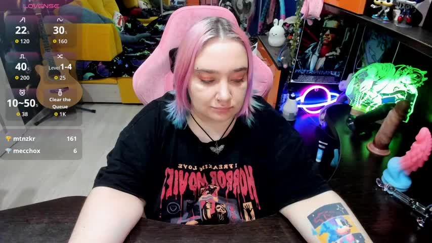 Softie_Sofy Adult Chat September 18, 2025