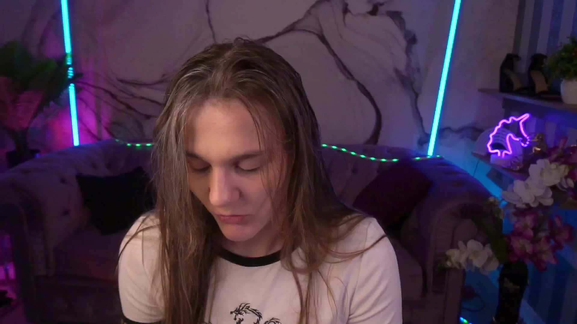 DiamondGoldie Adult Chat September 19, 2025