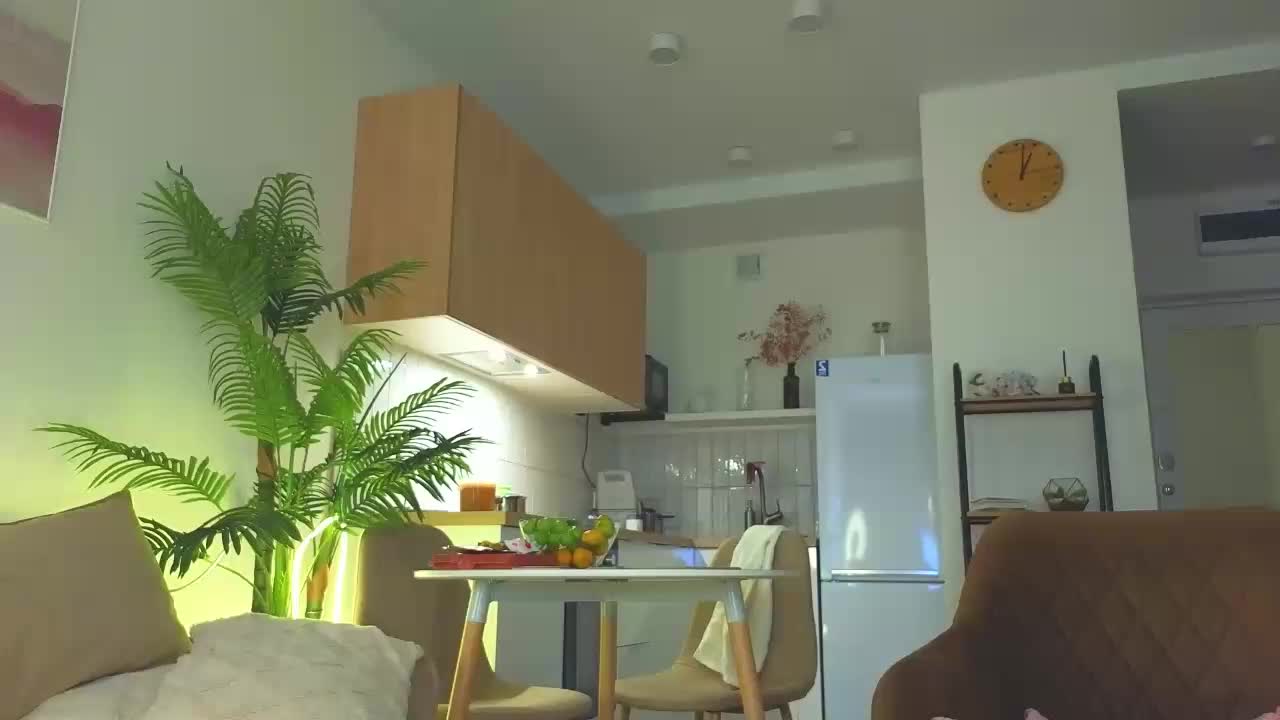 lili-roze Adult Chat September 19, 2025