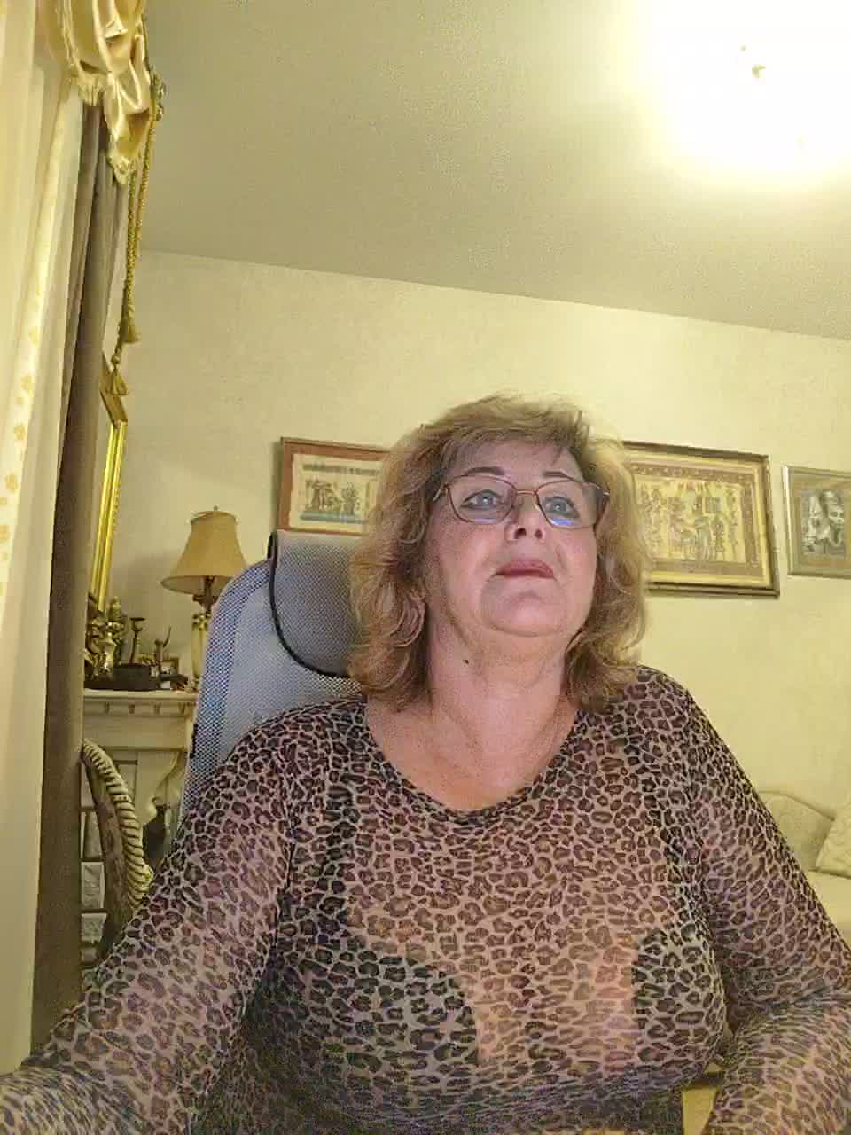 KarinkaSweet Adult Chat September 19, 2025