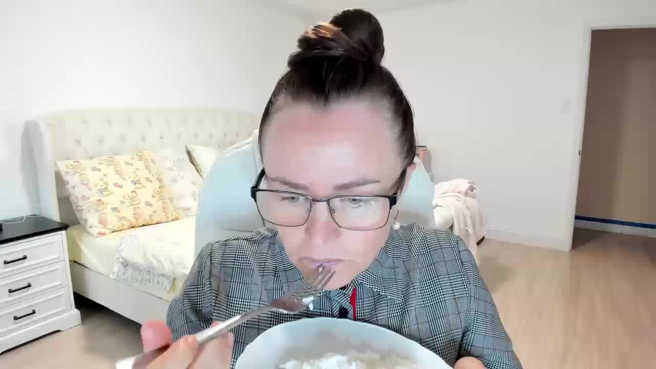 -Michelle- Adult Chat September 19, 2025