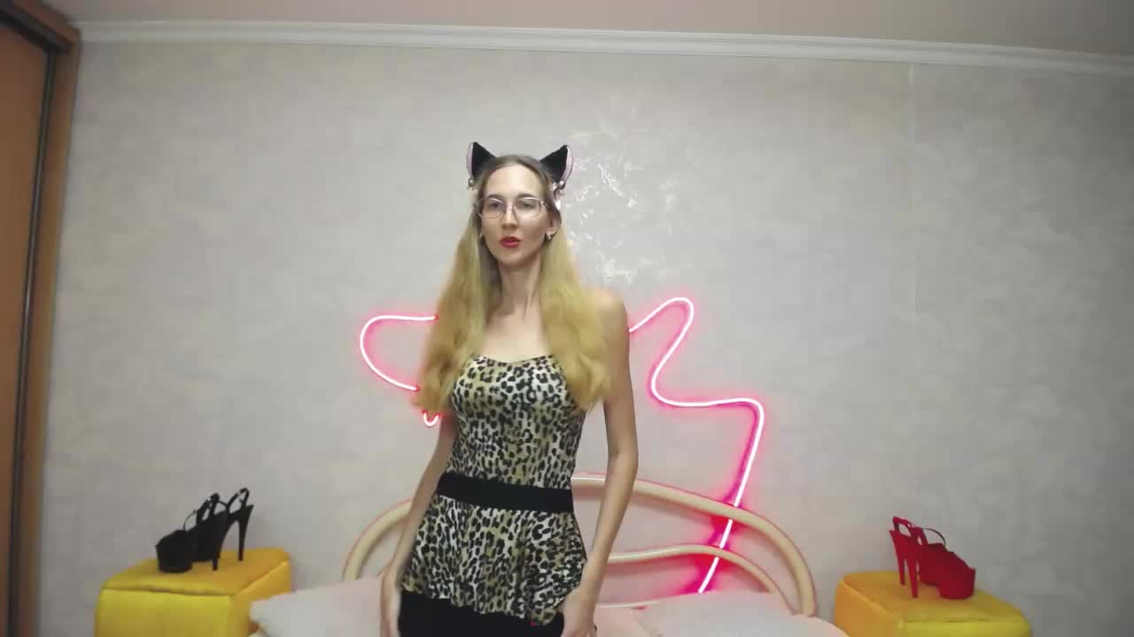 LizzieBrait Adult Chat September 19, 2025