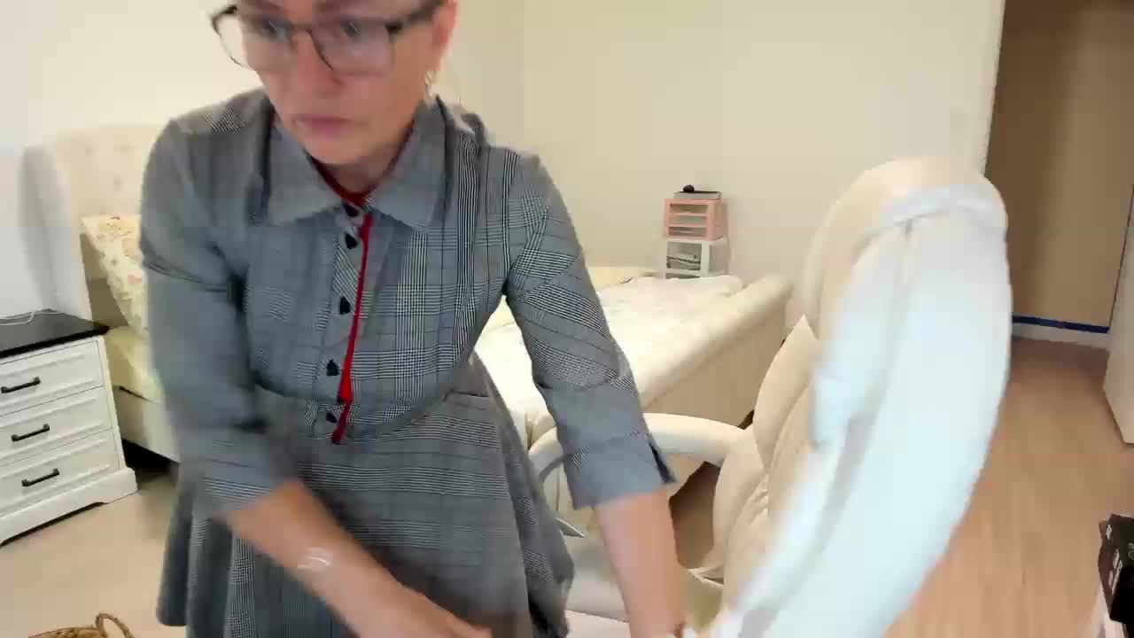 -Michelle- Adult Chat September 19, 2025