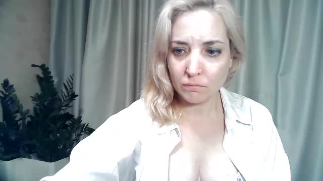 mariska-kiska Adult Chat September 19, 2025