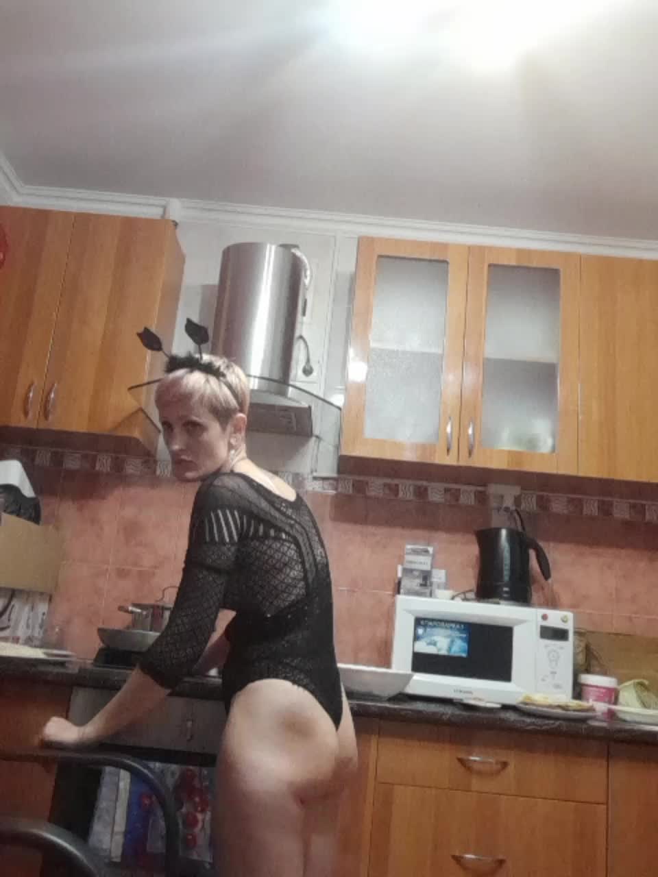 N-I-M-F-O-M-A-N-K-A Adult Chat September 19, 2025