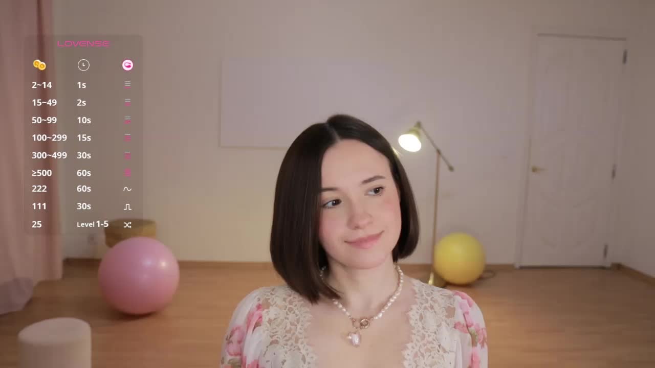 MissEssie Adult Chat September 19, 2025