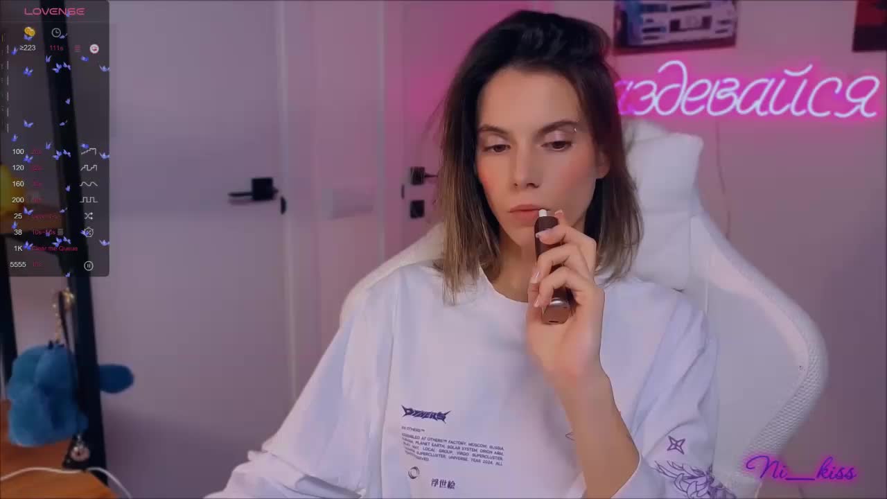 ni_kiss Adult Chat September 19, 2025