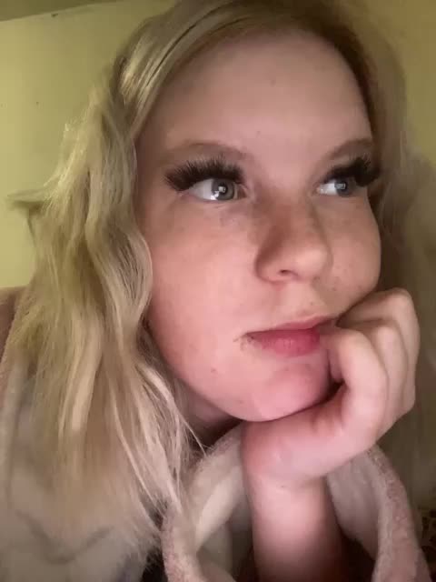 Amelia2004 Adult Chat September 19, 2025