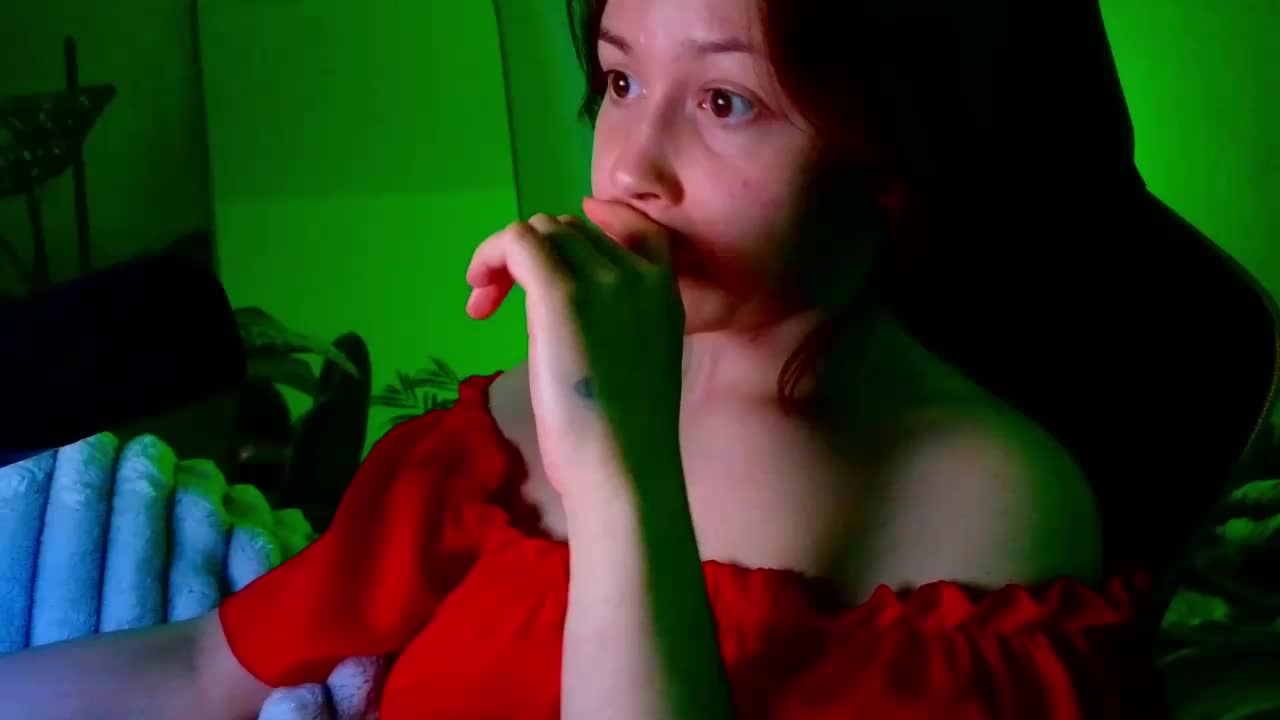 -sweetdreamss- Adult Chat September 19, 2025