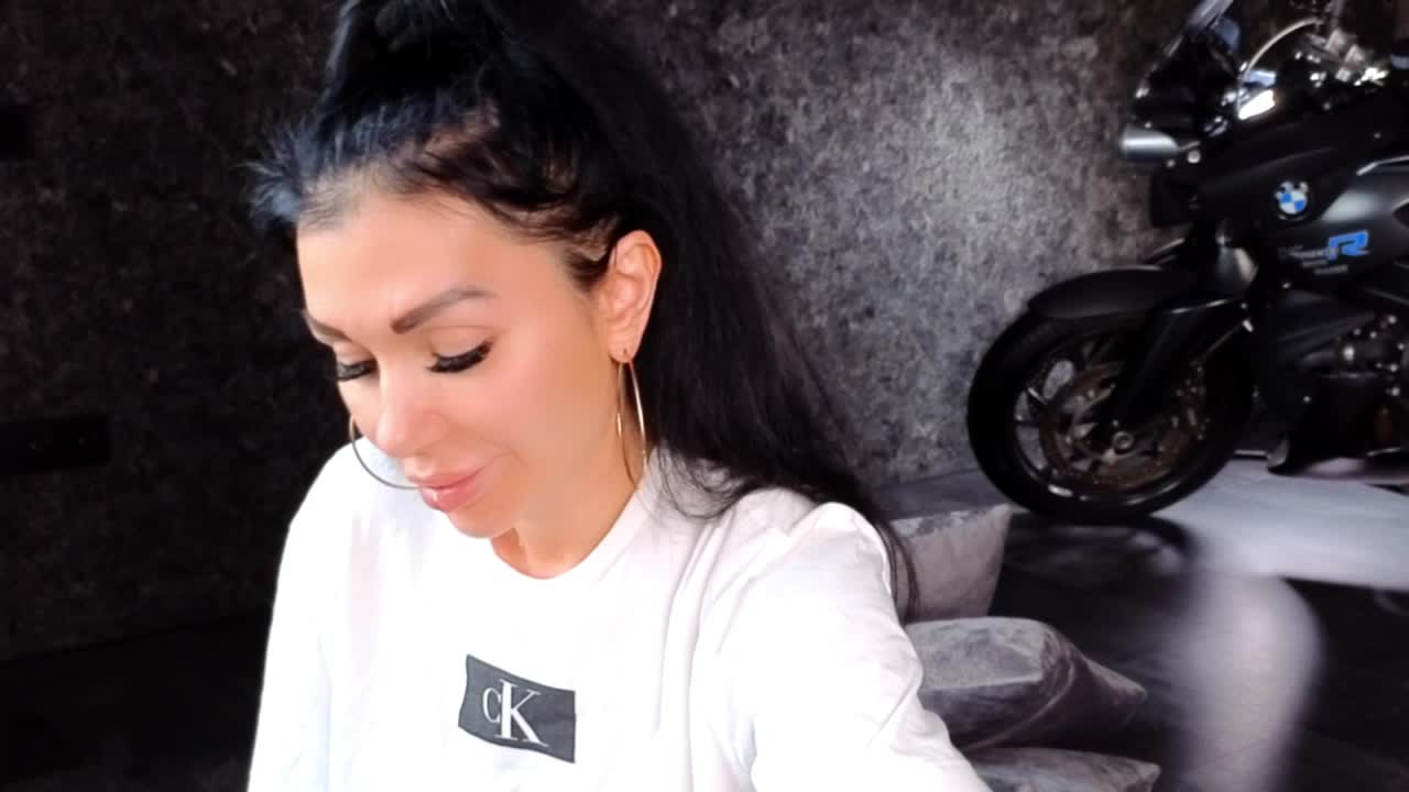 -BABAYAGA- Adult Chat September 19, 2025