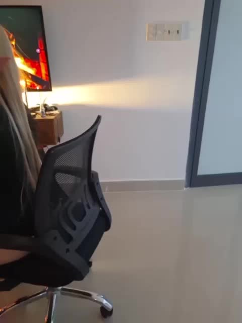 LittleDelora Adult Chat September 19, 2025