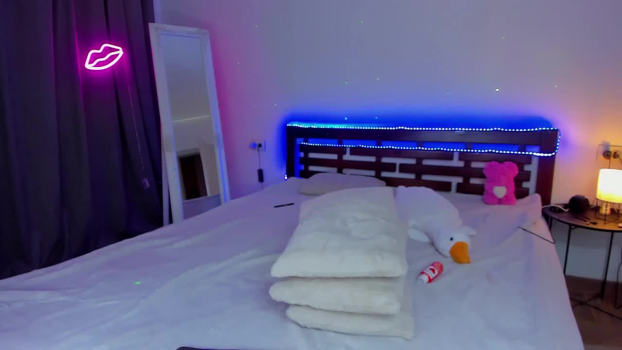 MikkiShows Adult Chat September 19, 2025