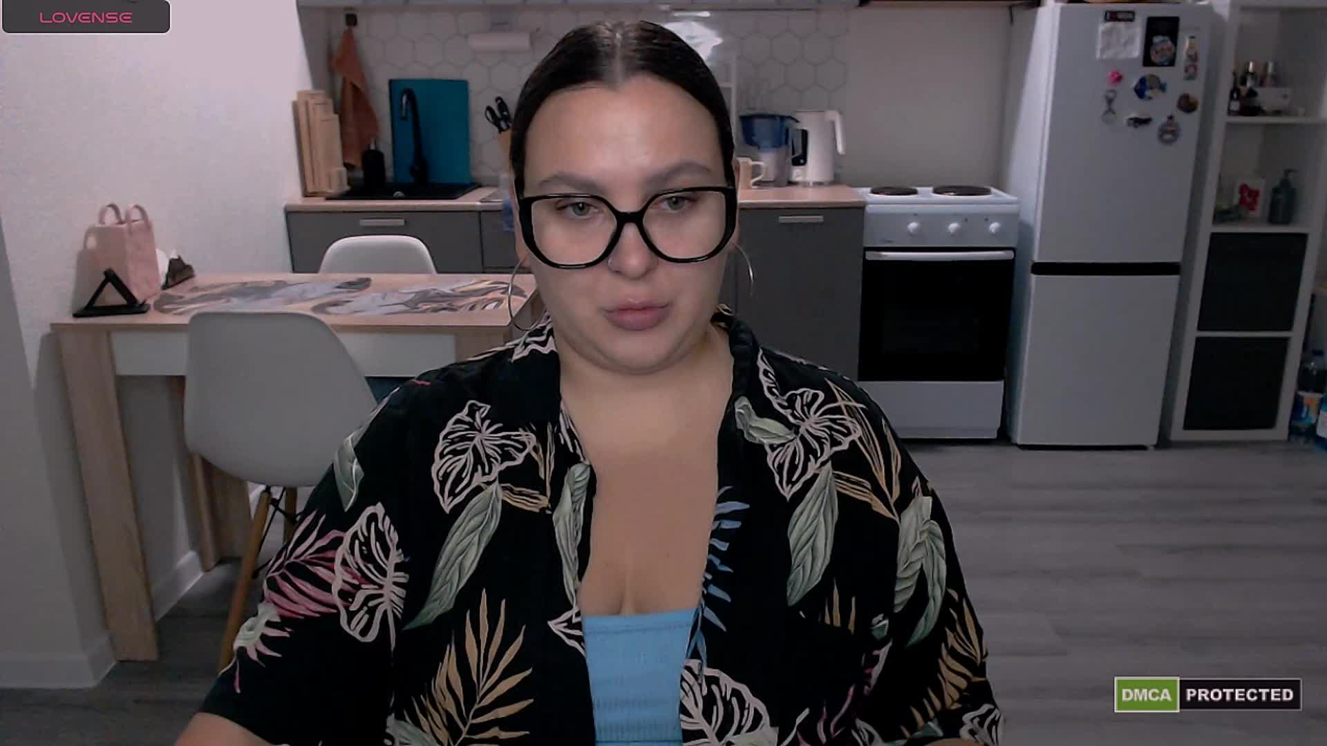 EvaPuffy Adult Chat September 19, 2025