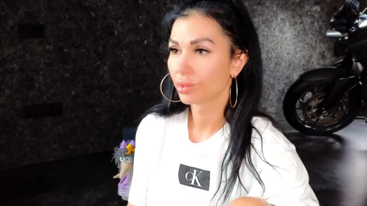 -BABAYAGA- Adult Chat September 19, 2025