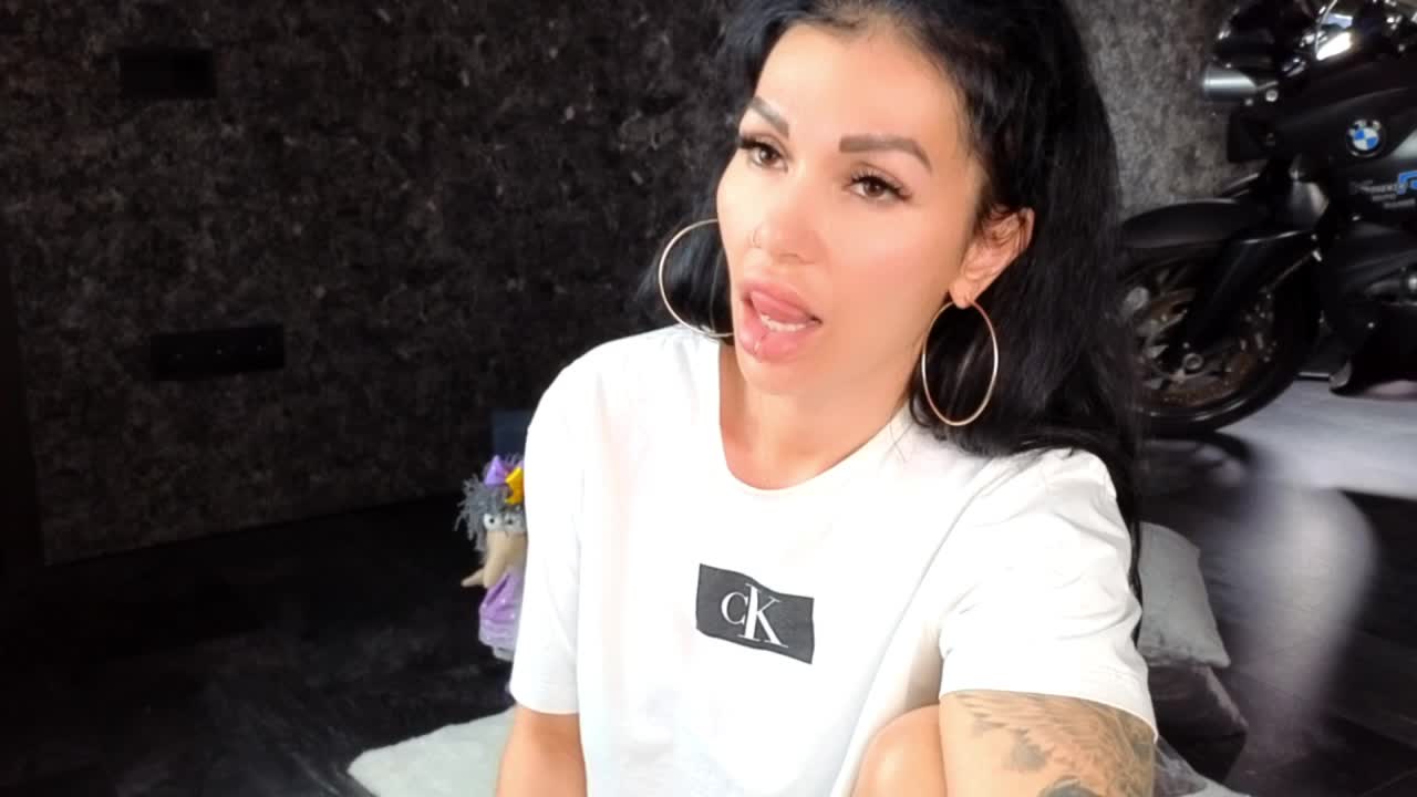 -BABAYAGA- Adult Chat September 19, 2025