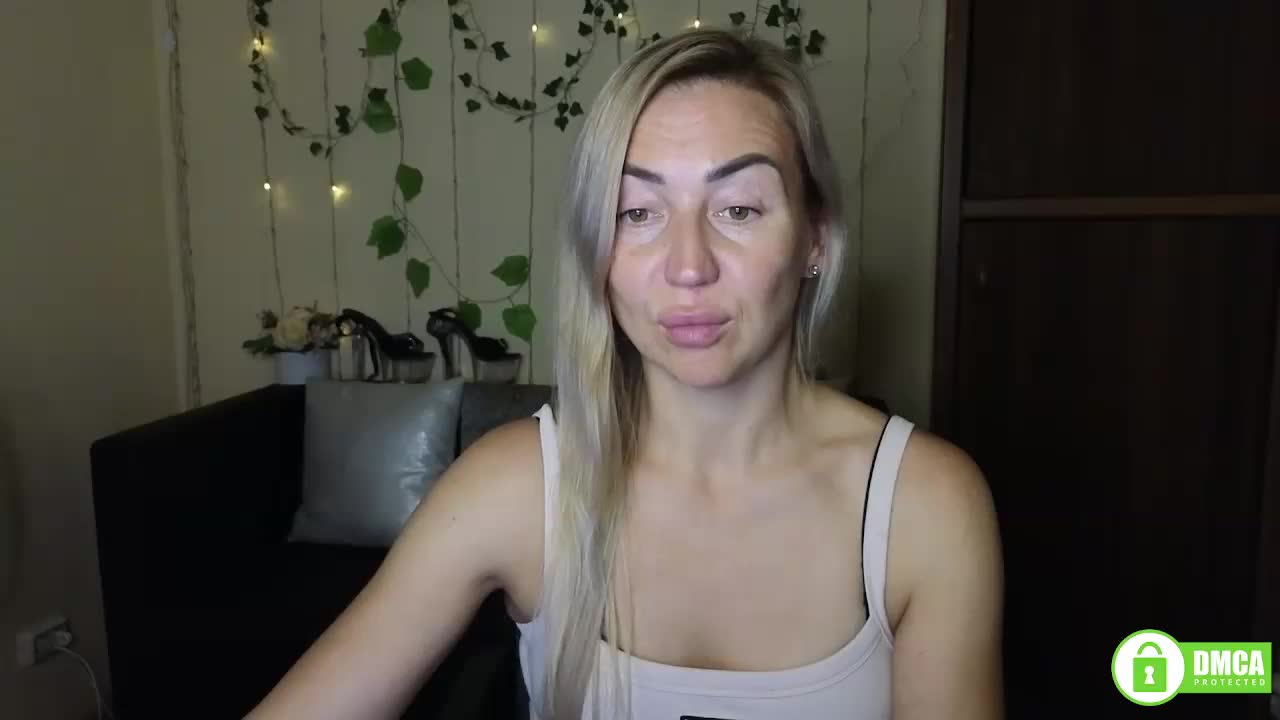 Jullyblondkiss Adult Chat September 19, 2025
