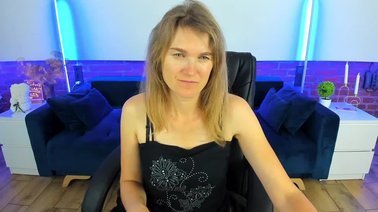 Annabel-xxx Adult Chat September 19, 2025