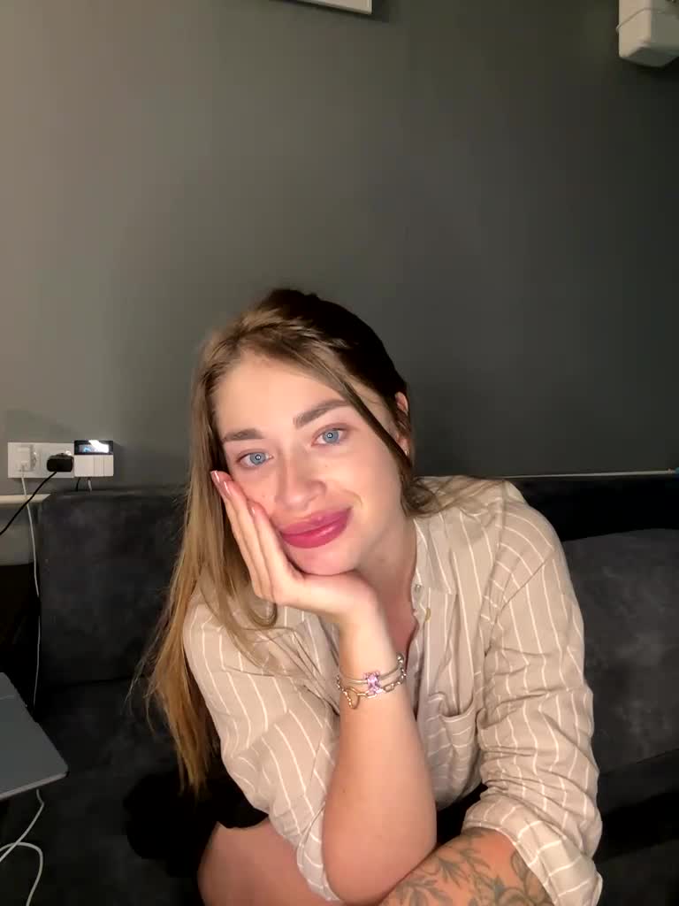 PrettyLion999 Adult Chat September 19, 2025