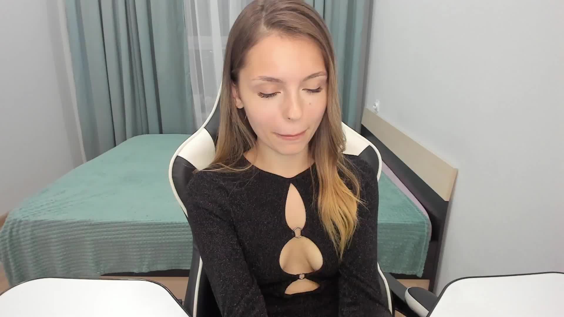 EmiMe Adult Chat September 19, 2025