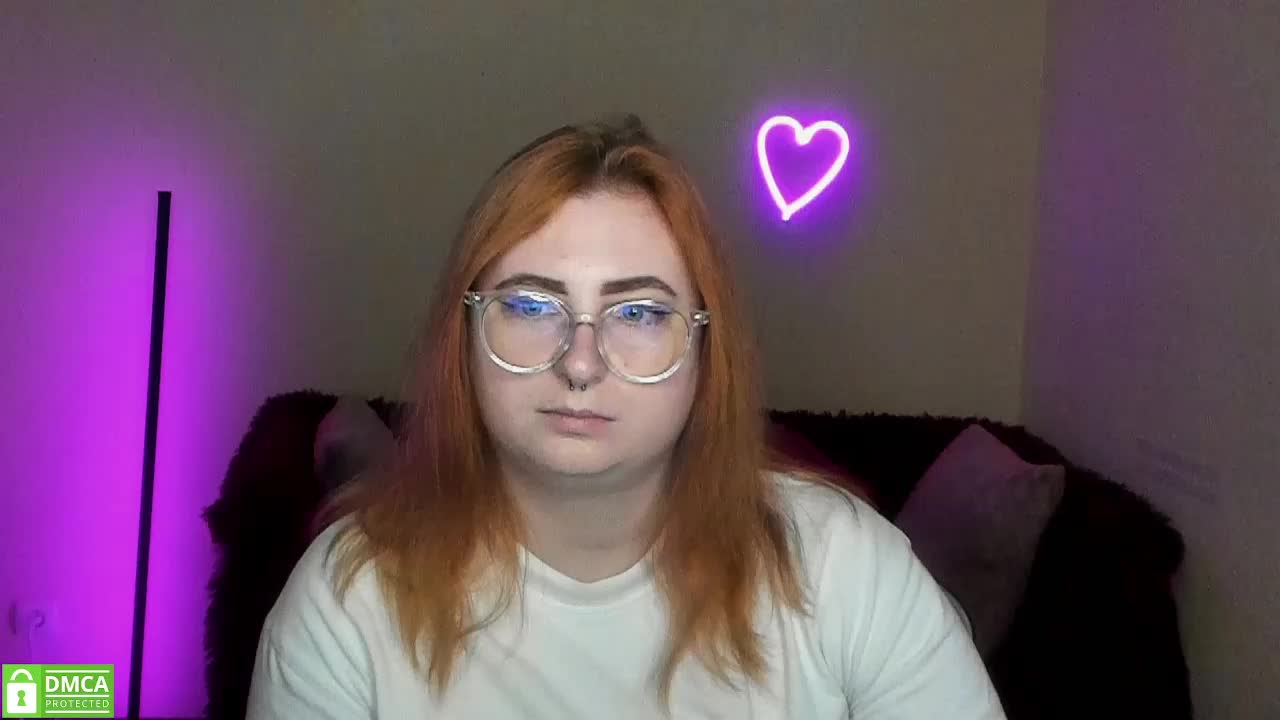 Aliciaredluv Adult Chat September 19, 2025