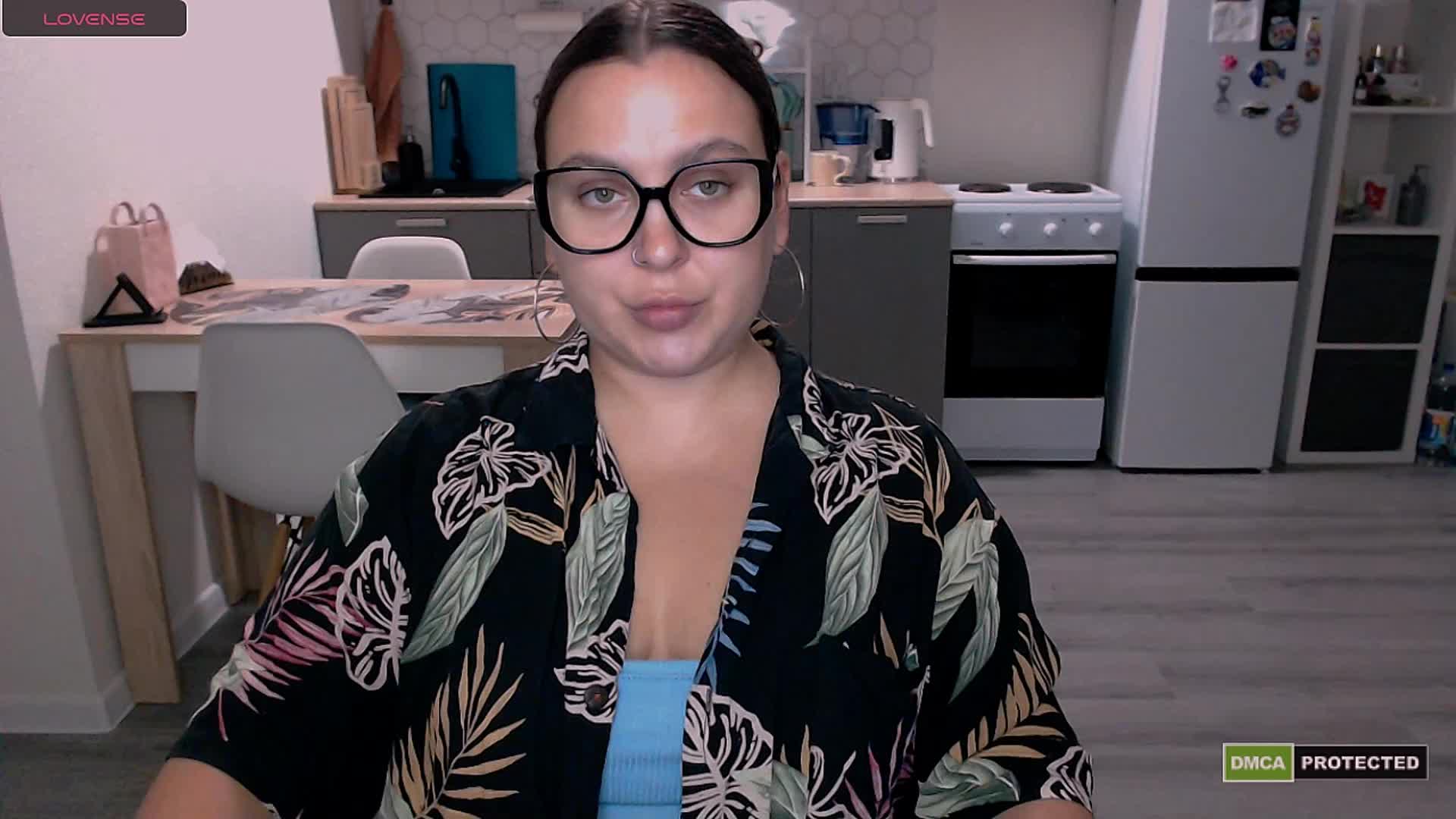 EvaPuffy Adult Chat September 19, 2025