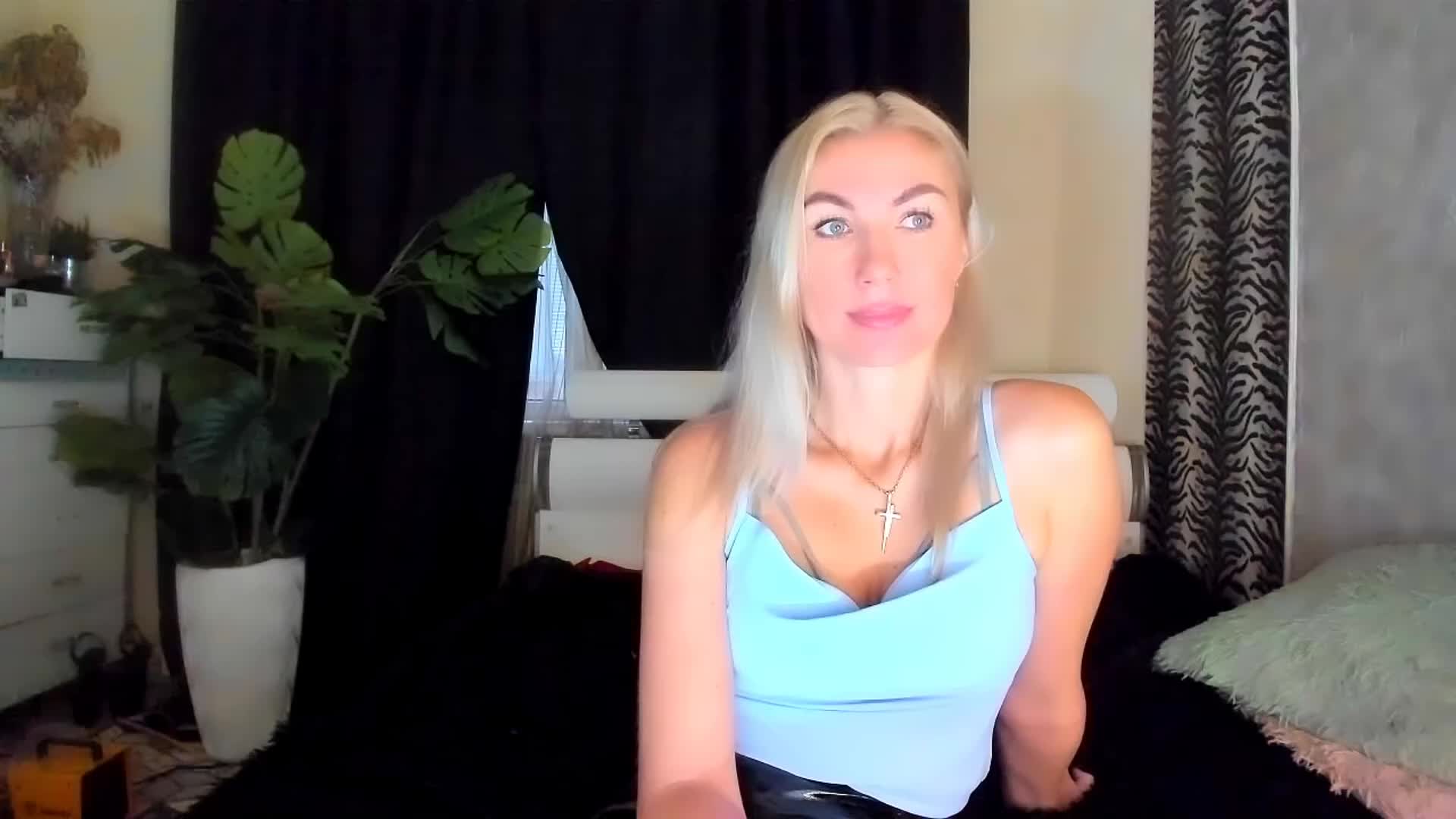 Surreal1 Adult Chat September 19, 2025